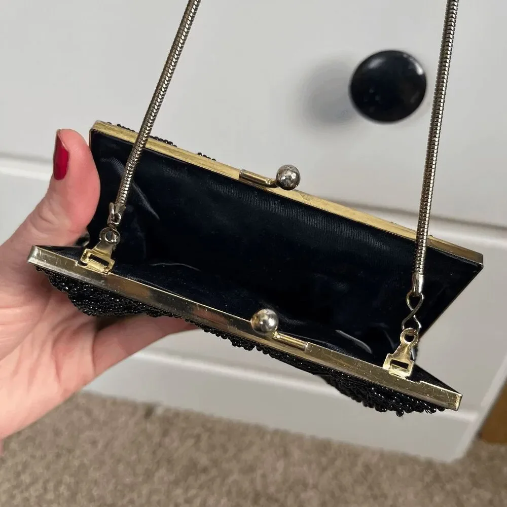 VTG Magid Black Beaded Seashell Clutch Art Deco Gothic Glam Kisslock